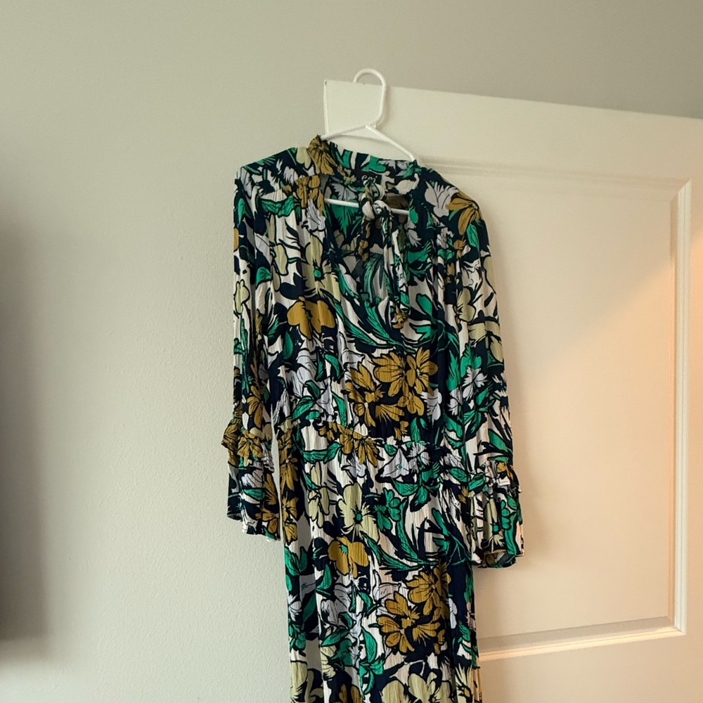 ECI Green Black White Floral Maxi Dress with Gold Accents - Picture 9 of 14